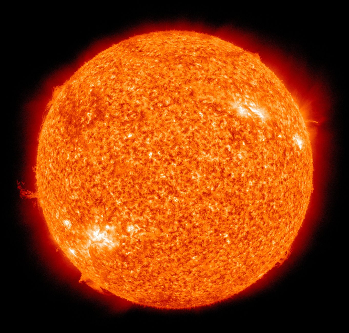 De ce este spațiul atât de rece dacă Soarele arde la milioane de grade?